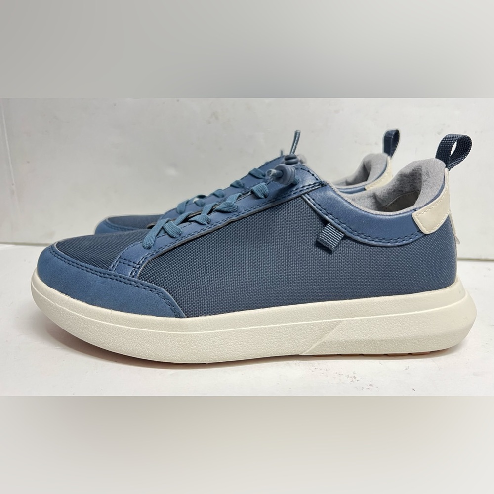 Tropicfeel Sneaker Shoes Womens 9 / Mens 6 new Tropic Feel
